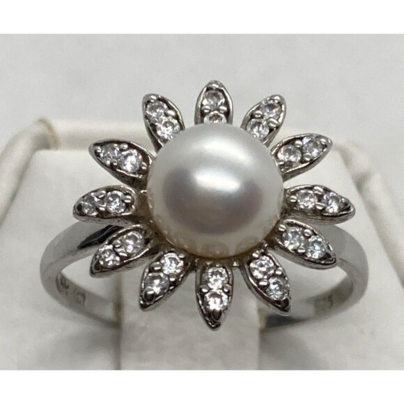 Vintage White Pearl‎ & CZ Flower Cocktail Ring Size 7 Sterling 925 Silver Dainty - Picture 1 of 9